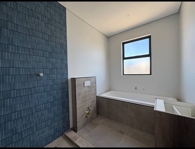4 BEDROOM HOUSE FOR SALE IN SANDOWN